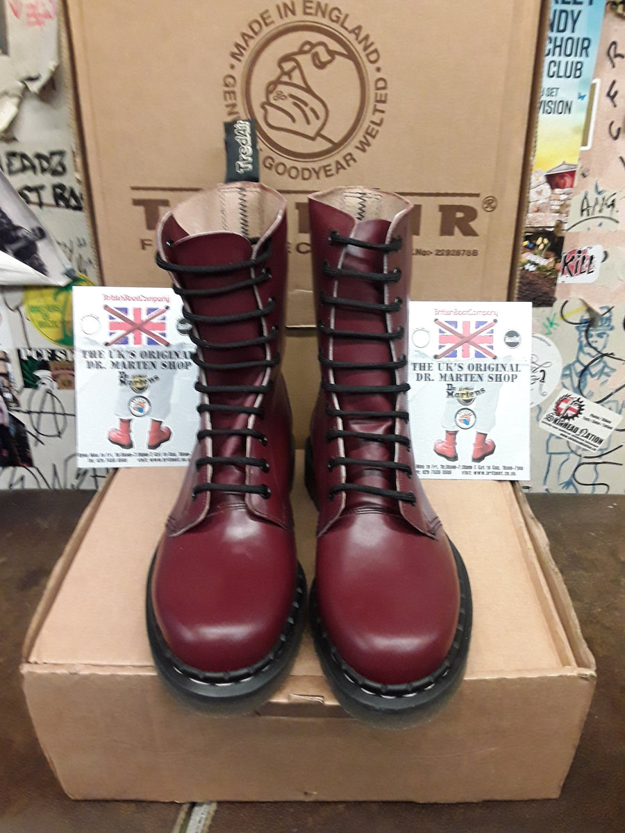 Tredair cherry red 10 hole vintage 1990 s Sizes 3 5 Made in England. Very rare