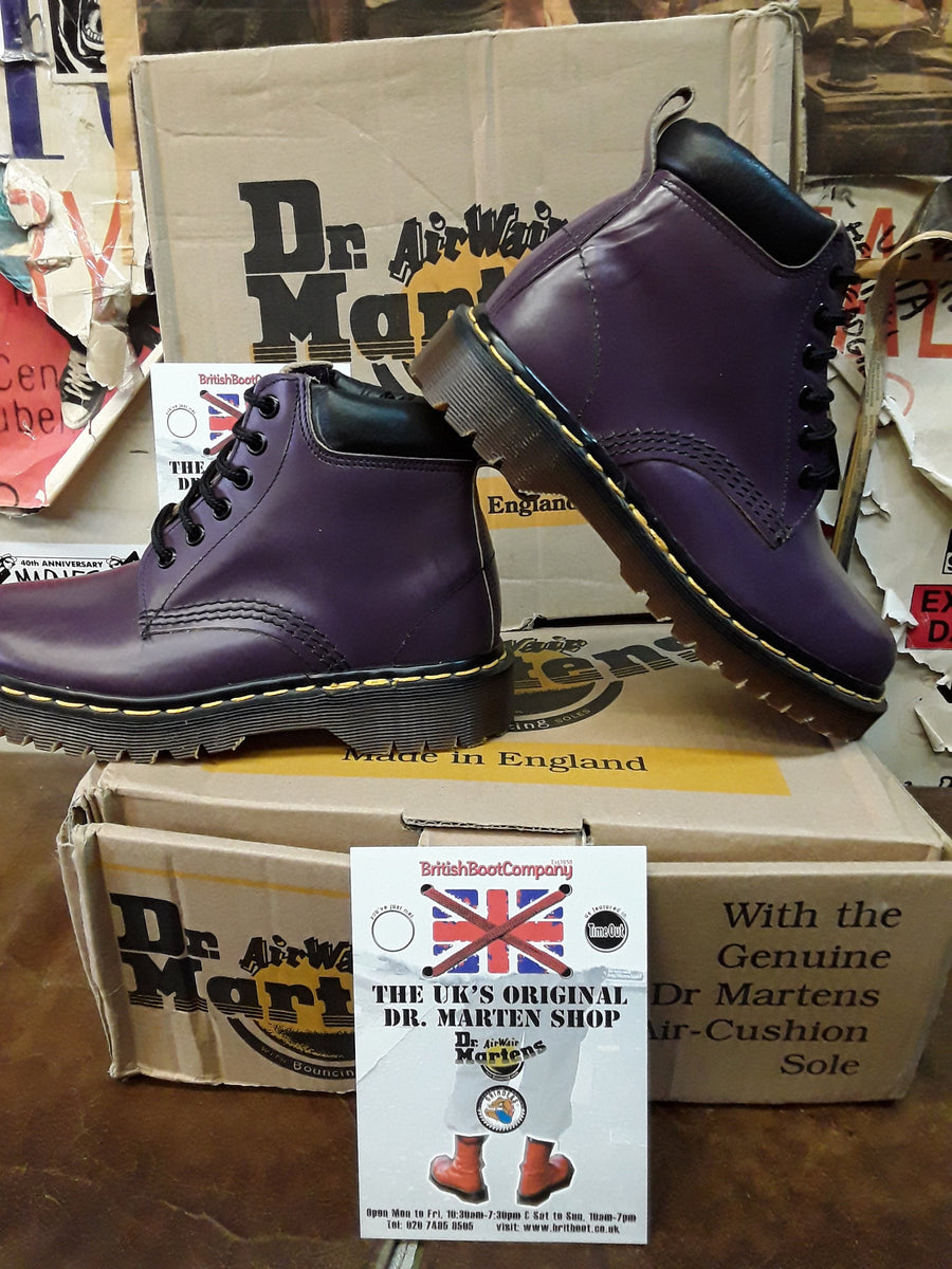 Uo store dr martens