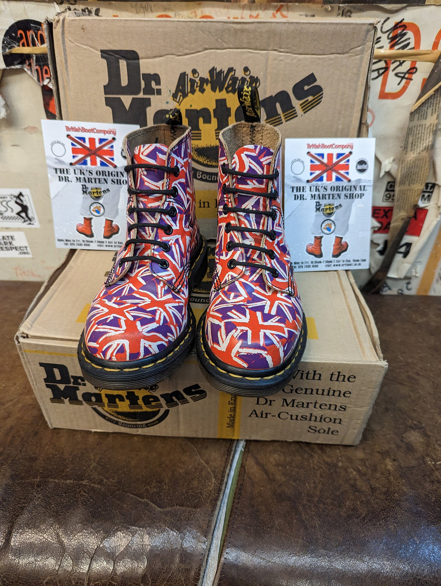 Dr martens union jack boots best sale