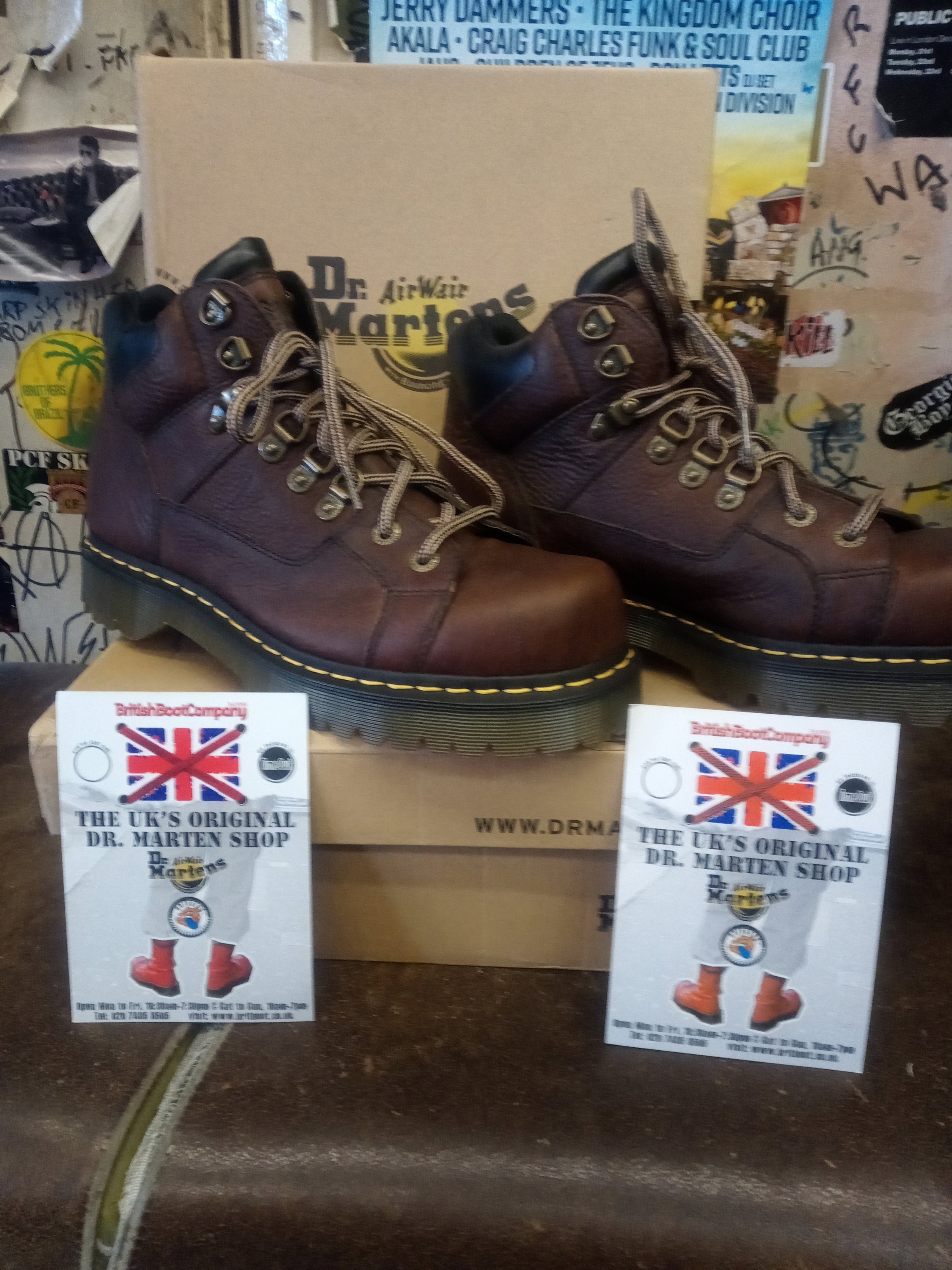 Dr Martens 8699 Brown Walking Boot Size 9