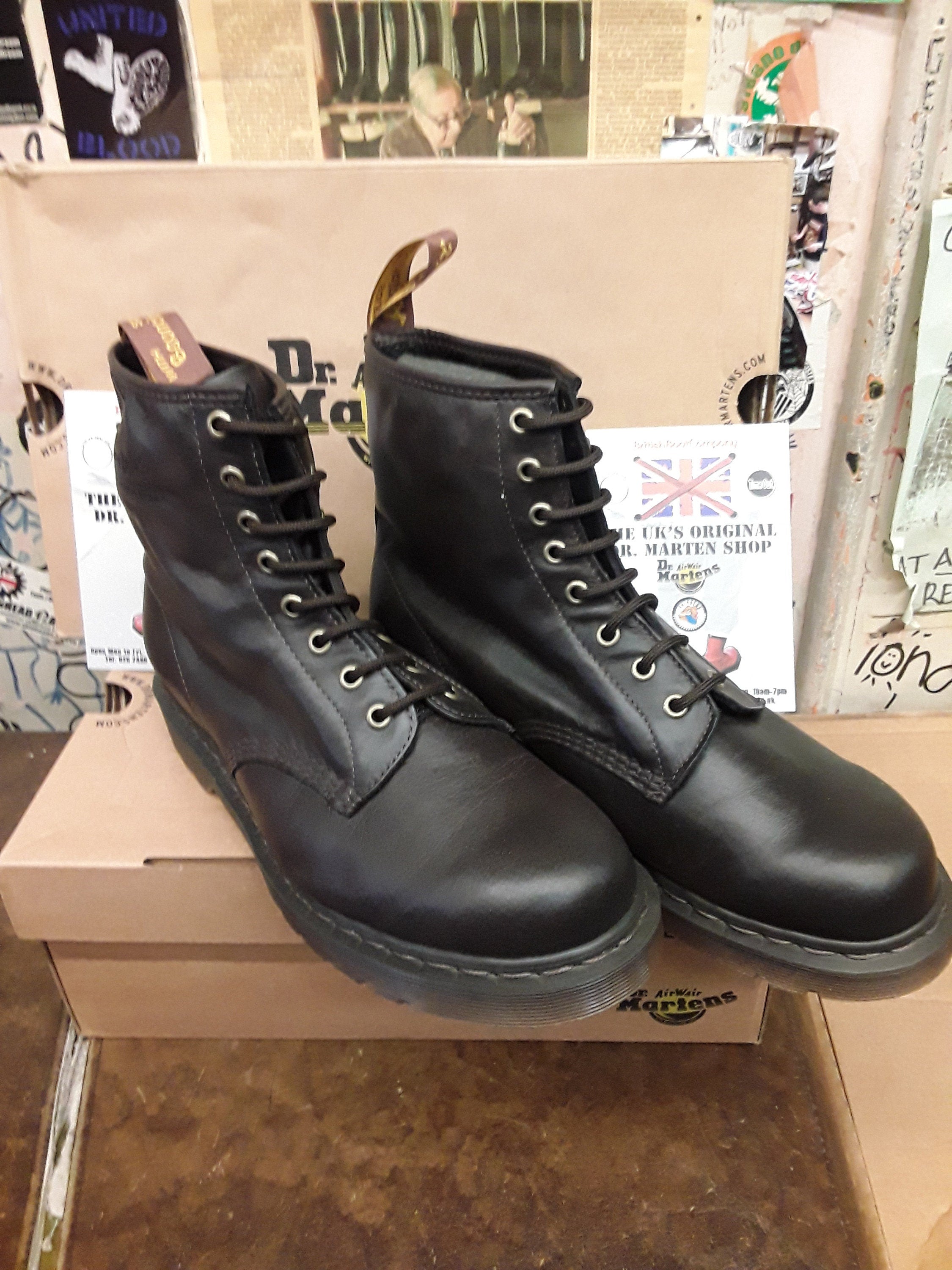 Dr martens 1460 size 9 online