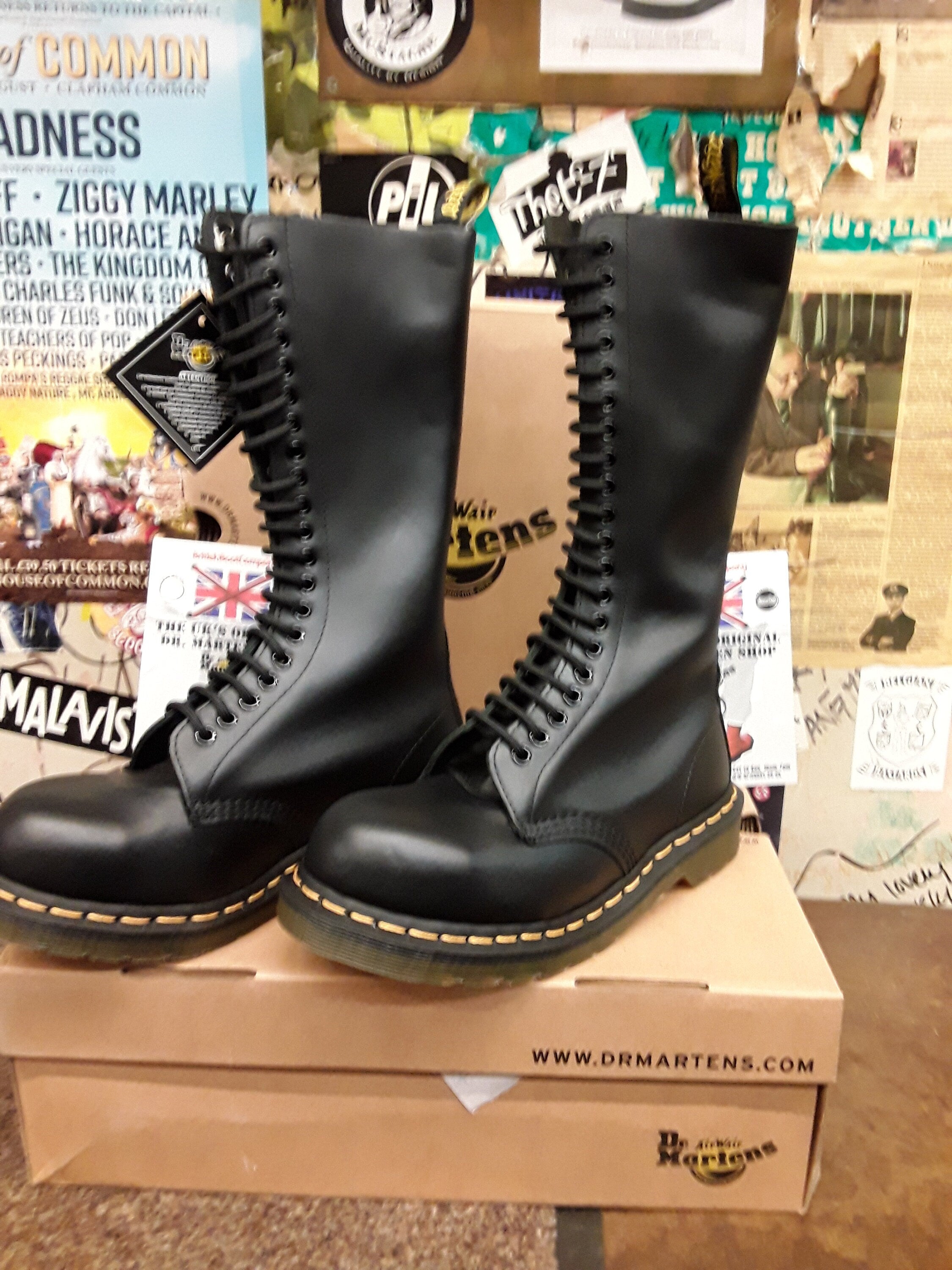 同時購入用 【専用】Dr.Martens BRITAIN UK3 黒 厚底 20ホール