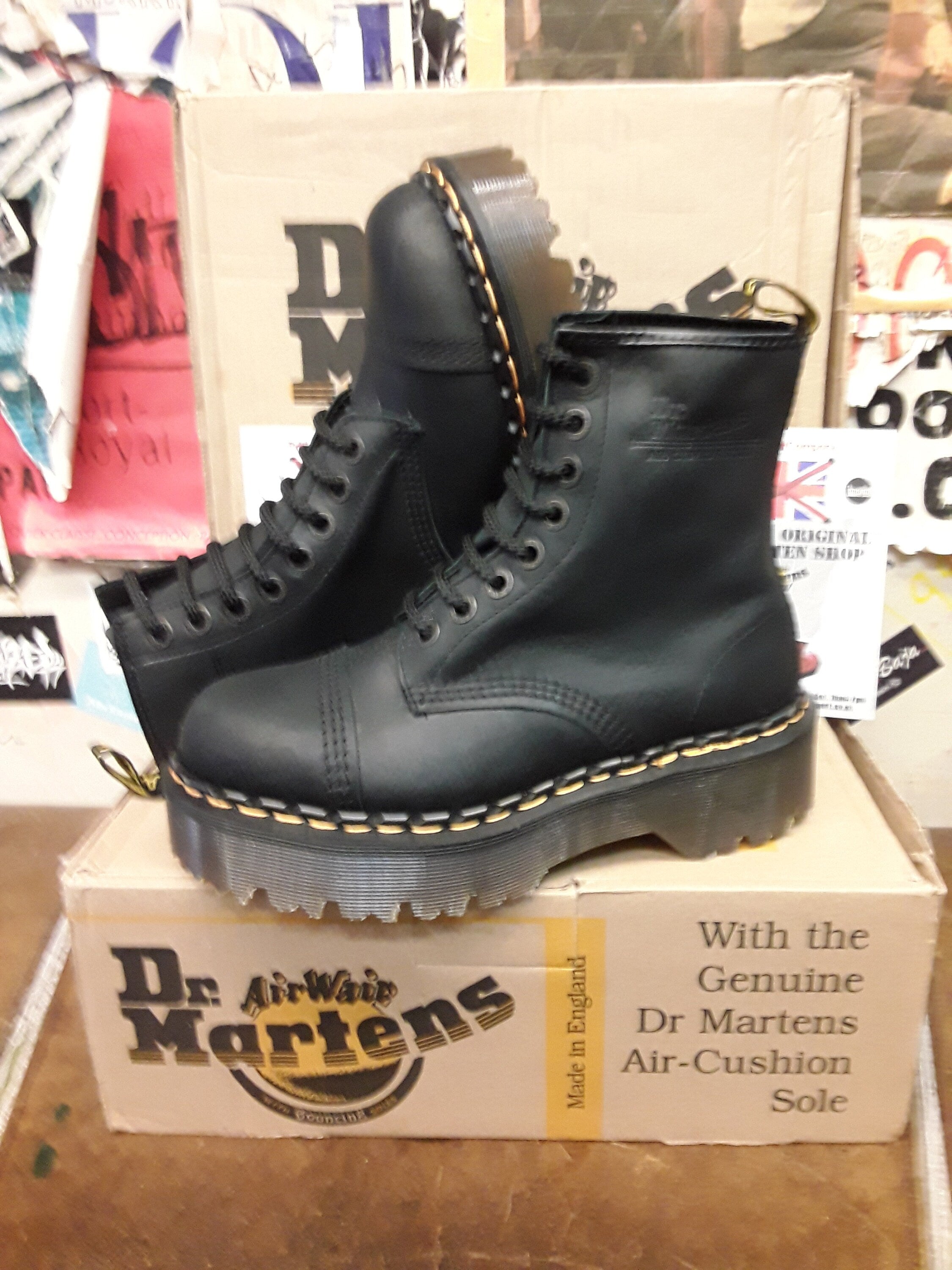 Dr Martens 8265 Black Waxy Made in England Envy Sole Size 5