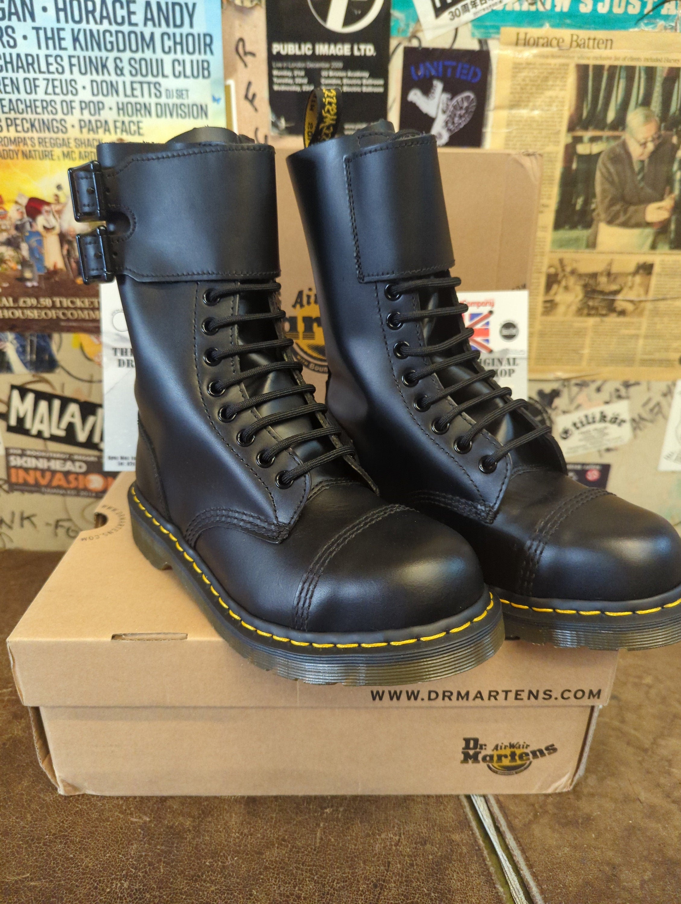 Dr martens 43 kilos hotsell